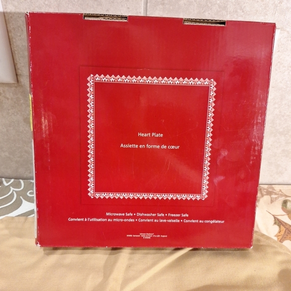 Johnson Brothers Twas The Night Before Christmas Red and White Heart Plate - Picture 10 of 11